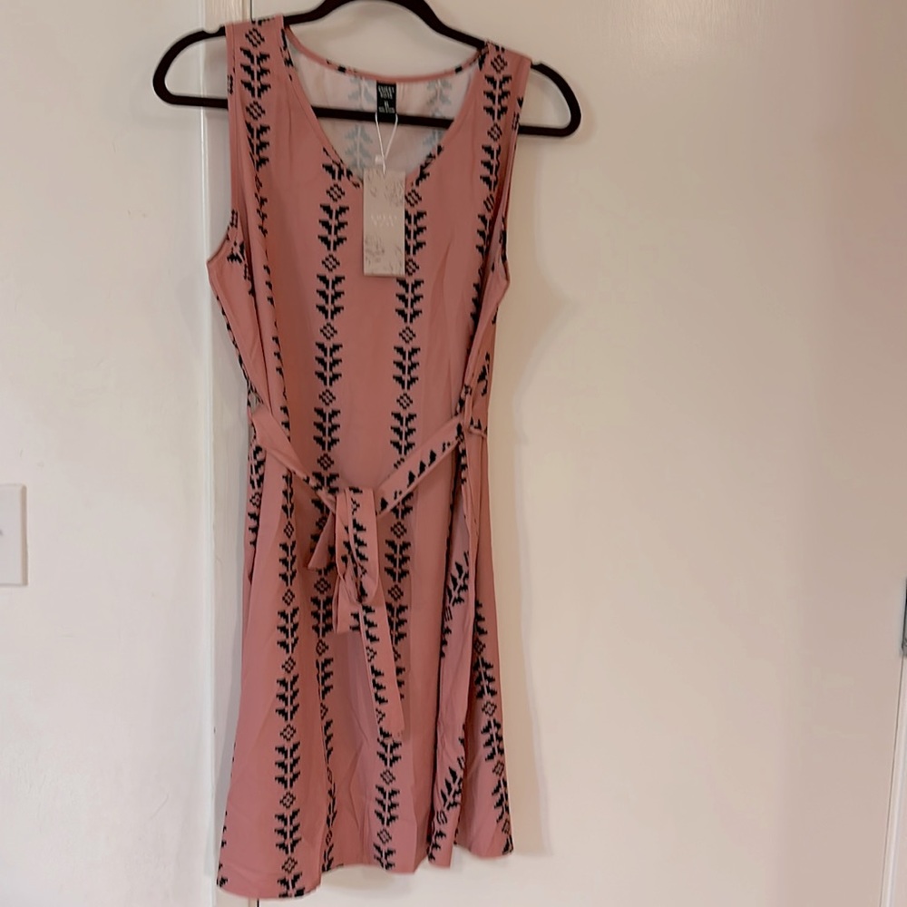 Emery Rose XL maybe and navy blue detail midi dress. Size XL. NWT.